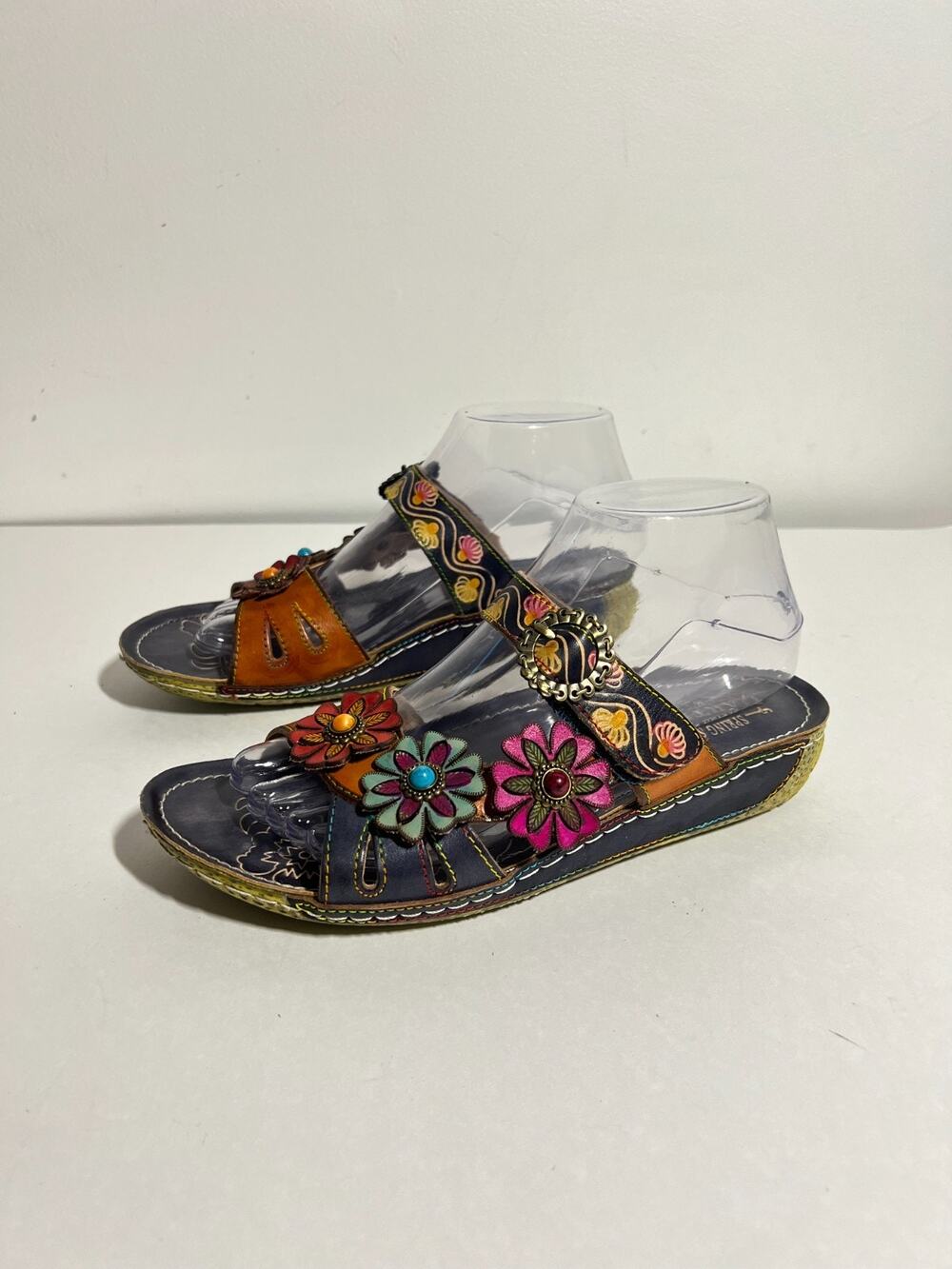 L'Artiste Spring Step EUC Brown Multi Ariala Slip On Flower Sandal 39 EU 8.5 US